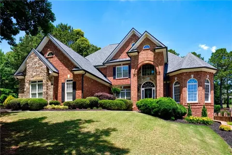 2401 Legacy Maple Dr, Braselton, GA 30517