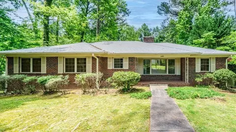 680 Walnut Dr SW, Marietta, GA 30064