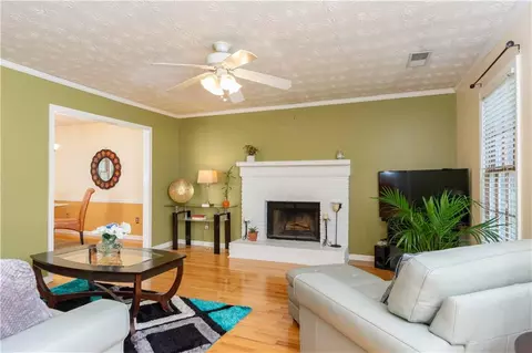 2101 Hutton Dr, Grayson, GA 30017 photo 4