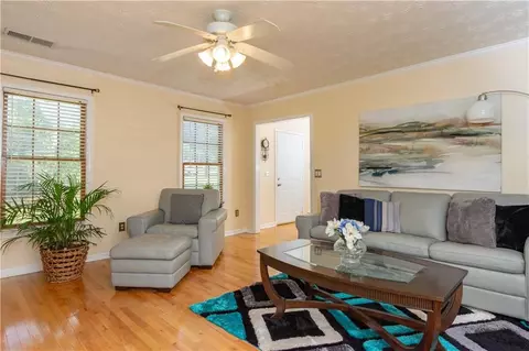 2101 Hutton Dr, Grayson, GA 30017 photo 3