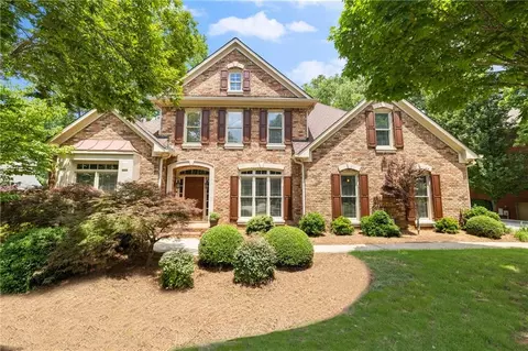 1660 Chattahoochee Run Dr, Suwanee, GA 30024