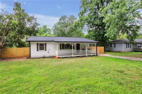 2921 Hall Dr SE, Smyrna, GA 30082