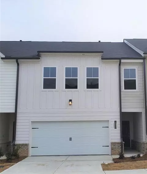 420 Point Place Dr, Loganville, GA 30052