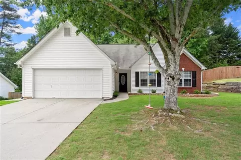 327 Ayelsbury Ct, Sugar Hill, GA 30518