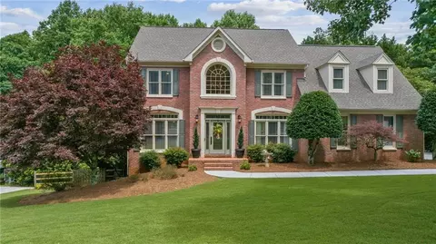 927 Lakemere Crst, Suwanee, GA 30024