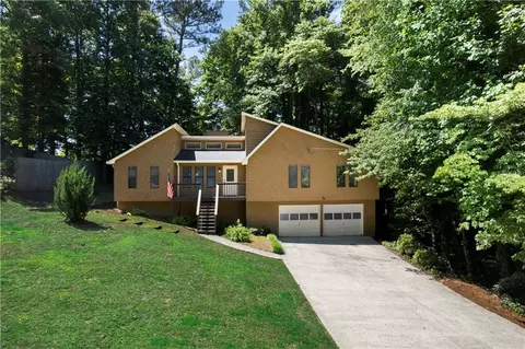 423 Julie Anne Way, Woodstock, GA 30188