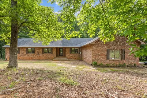 13842 Panhandle Ln, Hampton, GA 30228