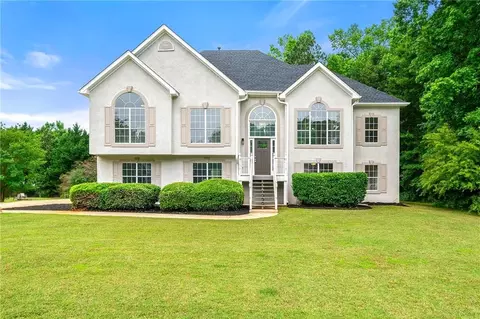 181 Wyckliffe Dr, Locust Grove, GA 30248