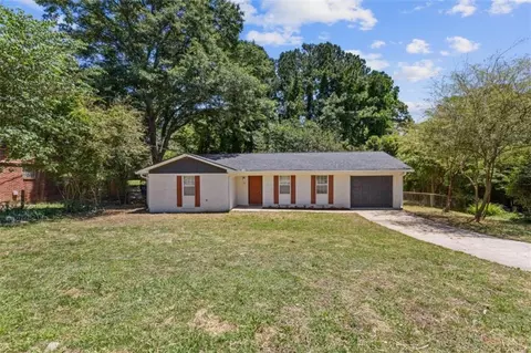 74 Green Valley Dr, Riverdale, GA 30274