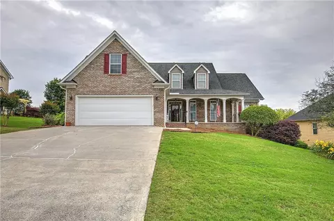 104 Colonial Cir NW, Cartersville, GA 30120