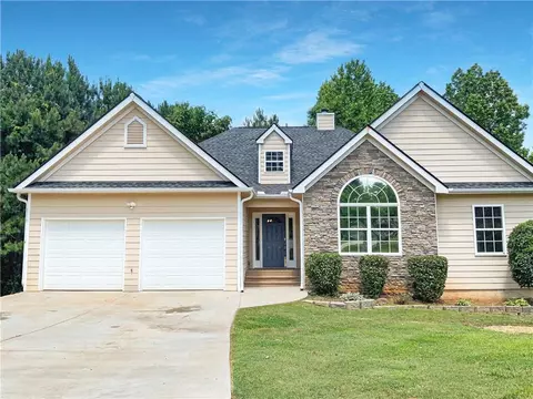 48 Leesburg Ct, Dallas, GA 30157