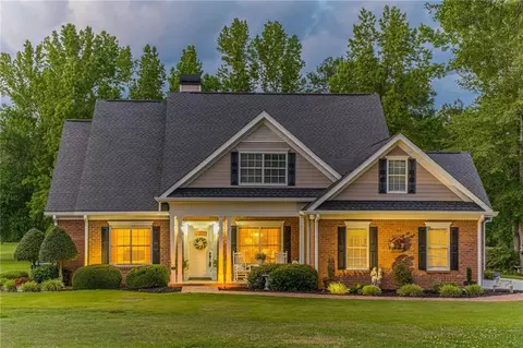 3252 Hoke Ct, Loganville, GA 30052