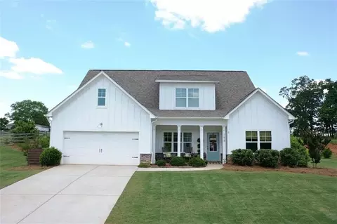 196 Farm Lakeside Dr, Winder, GA 30680
