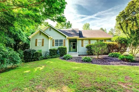 125 Chimney Ct, Covington, GA 30014