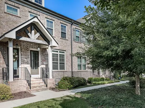 2306 Mclean Chase SE, Smyrna, GA 30080