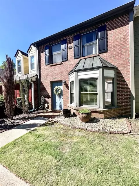139 Willow Stream Ct, Roswell, GA 30076