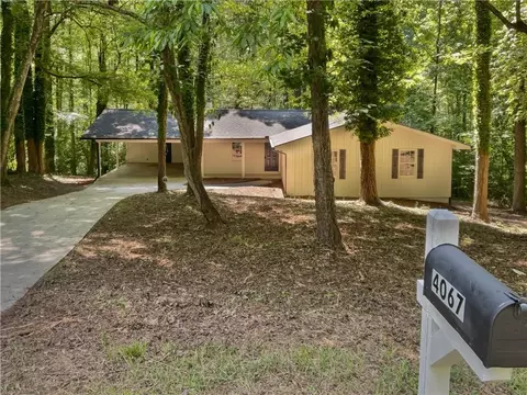 4067 Country Ln, Gainesville, GA 30507