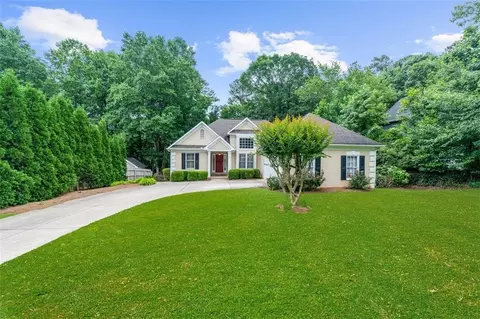 523 Brooksdale Dr, Woodstock, GA 30189