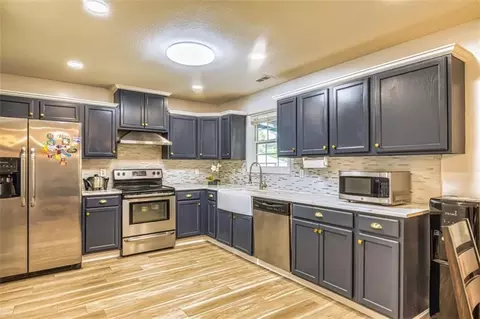 1005 Bluecoat Cir, Hampton, GA 30228 photo 14