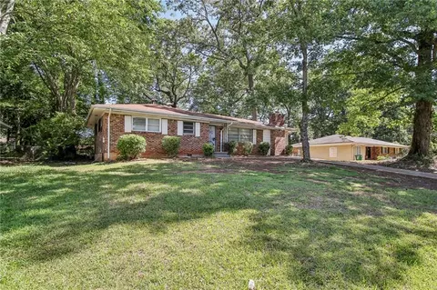 3948 Kirksford Dr, Decatur, GA 30035