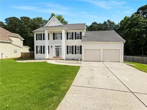 220 Mcintosh Place Dr, Fayetteville, GA 30214