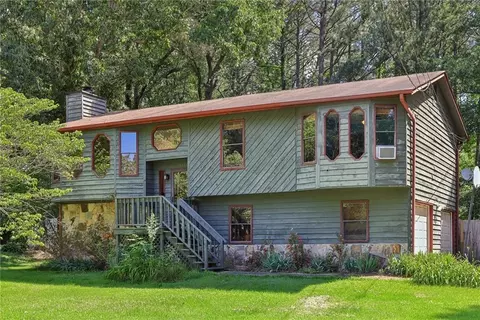 3977 Stacy Ln, Snellville, GA 30039