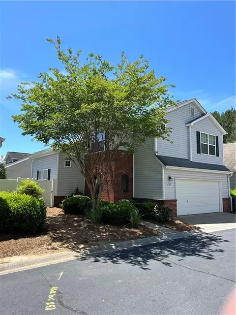 252 Hiawassee Dr, Woodstock, GA 30188