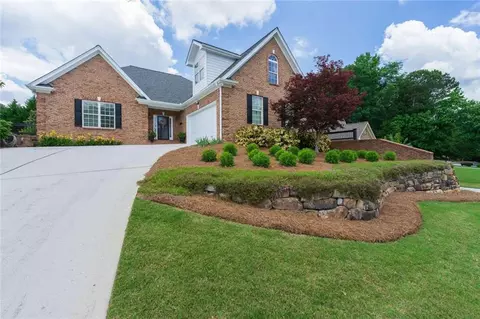 208 Missionary Rdg, Loganville, GA 30052