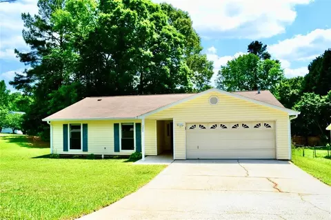 3200 Rosedale Creek Ct, Snellville, GA 30078