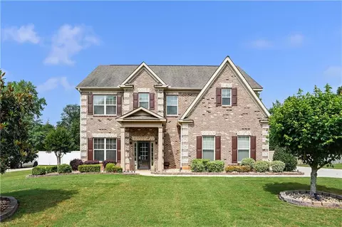 124 Traditions Ln, Hampton, GA 30228