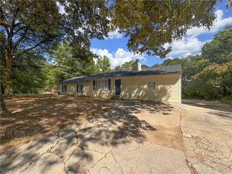 6862 Old Beulah Rd, Lithia Springs, GA 30122
