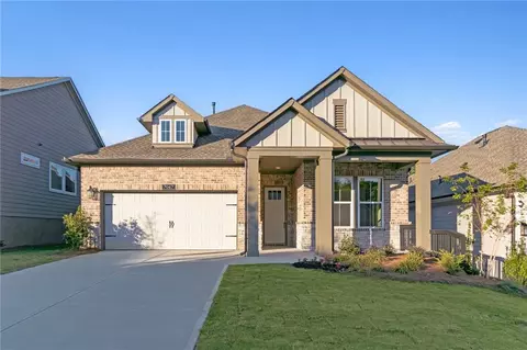 7047 Cottage Grove Dr, Flowery Branch, GA 30542