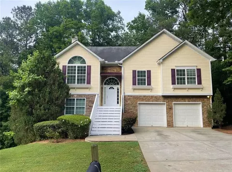 6492 Lake Esther Dr, Fairburn, GA 30213