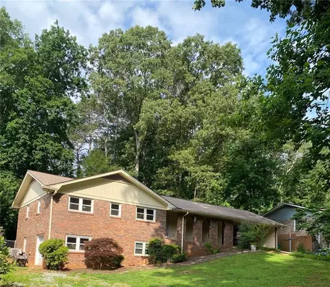 4861 Alpine Dr SW, Lilburn, GA 30047