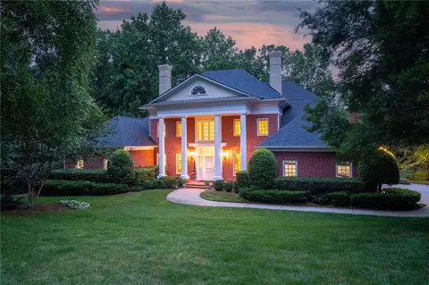 585 Mount Vernon Hwy, Atlanta, GA 30327