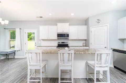 558 Stable View Loop, Dallas, GA 30132