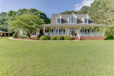 1845 Maddox Rd, Hoschton, GA 30548