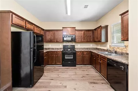 145 Pine Ridge Rd, Covington, GA 30016 photo 3