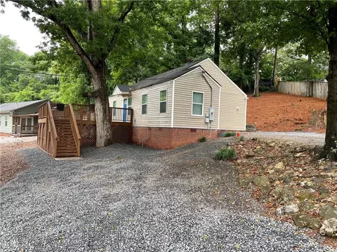 27 Roseway Cir NE, Rome, GA 30161