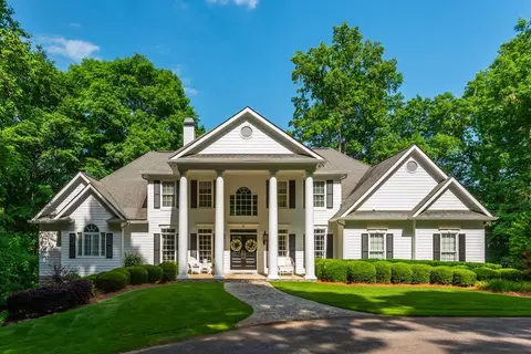 5565 Riverwalk Ct, Gainesville, GA 30506