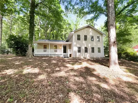 145 Partridge Pt, Fayetteville, GA 30215