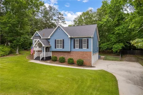 8558 Kencrest Dr, Winston, GA 30187