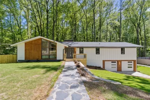 635 Glenforest Rd, Sandy Springs, GA 30328