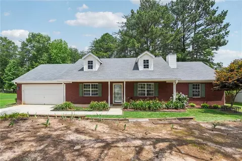 103 Elmwood Dr, Hampton, GA 30228