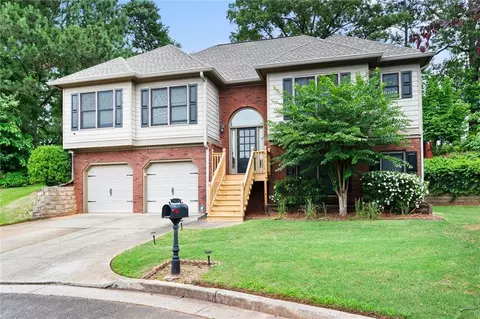 4303 Clairesbrook Ln, Acworth, GA 30101