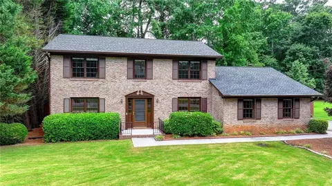 5664 Seville Ln, Stone Mountain, GA 30087