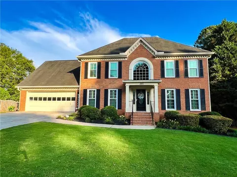 285 Parliament Ct, Lawrenceville, GA 30043