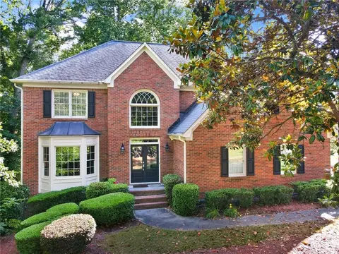 637 Braidwood Dr NW, Acworth, GA 30101