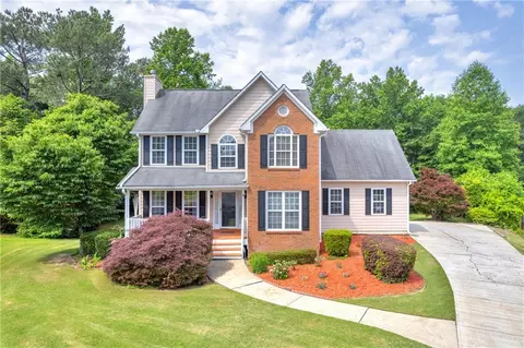 630 Weeping Willow Dr, Loganville, GA 30052
