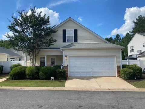 914 W Oaks Dr, Woodstock, GA 30188